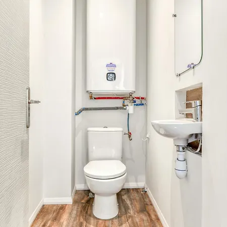 Cote Palais Avec Climatisation - Fibre & Netflix - Spacieux En Rez-de-chaussee Διαμέρισμα *