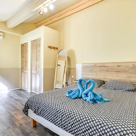 Cote Palais Avec Climatisation - Fibre & Netflix - Spacieux En Rez-de-chaussee 卡尔卡松