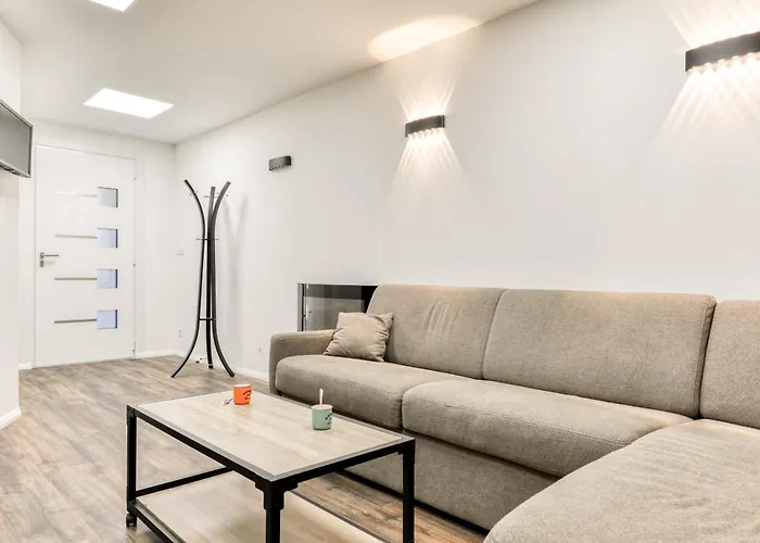 Cote Palais Avec Climatisation - Fibre & Netflix - Spacieux En Rez-de-chaussee קרקסון