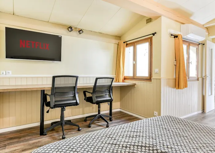 Cote Palais Avec Climatisation - Fibre & Netflix - Spacieux En Rez-de-chaussee Apartment Carcassonne
